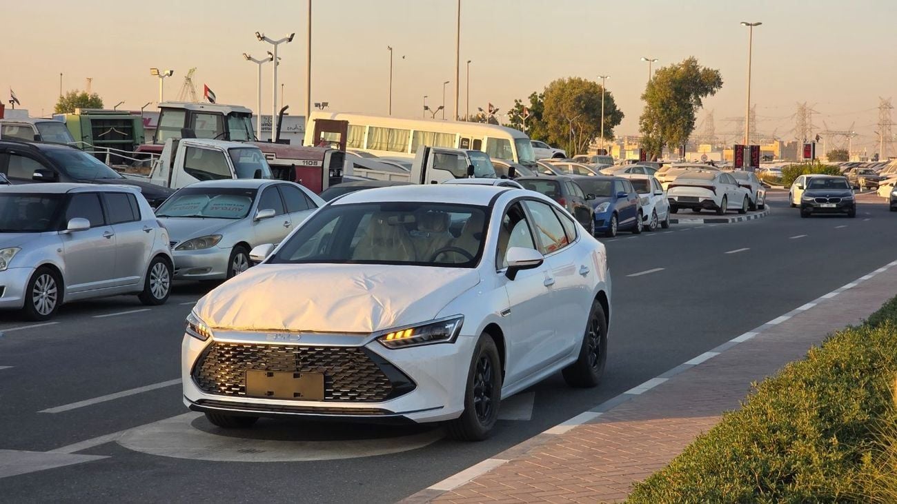 BYD QIN PLUS STD 2025 GCC BYD QIN PLUS PHEV 1.5L WHITE