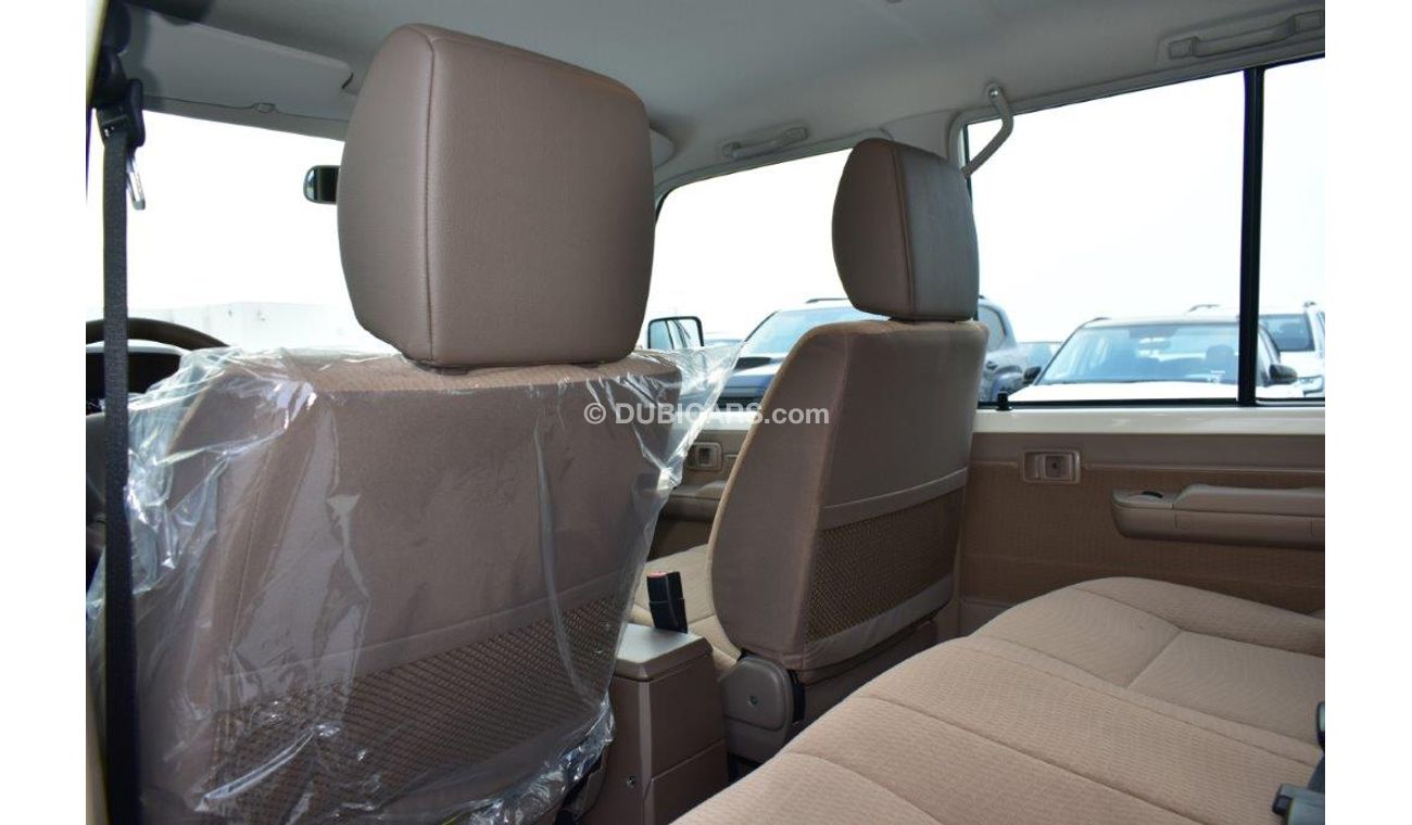 Toyota Land Cruiser 70 76  LX V8 4.5L Turbo Diesel 4WD 6 Seat Manual Transmission