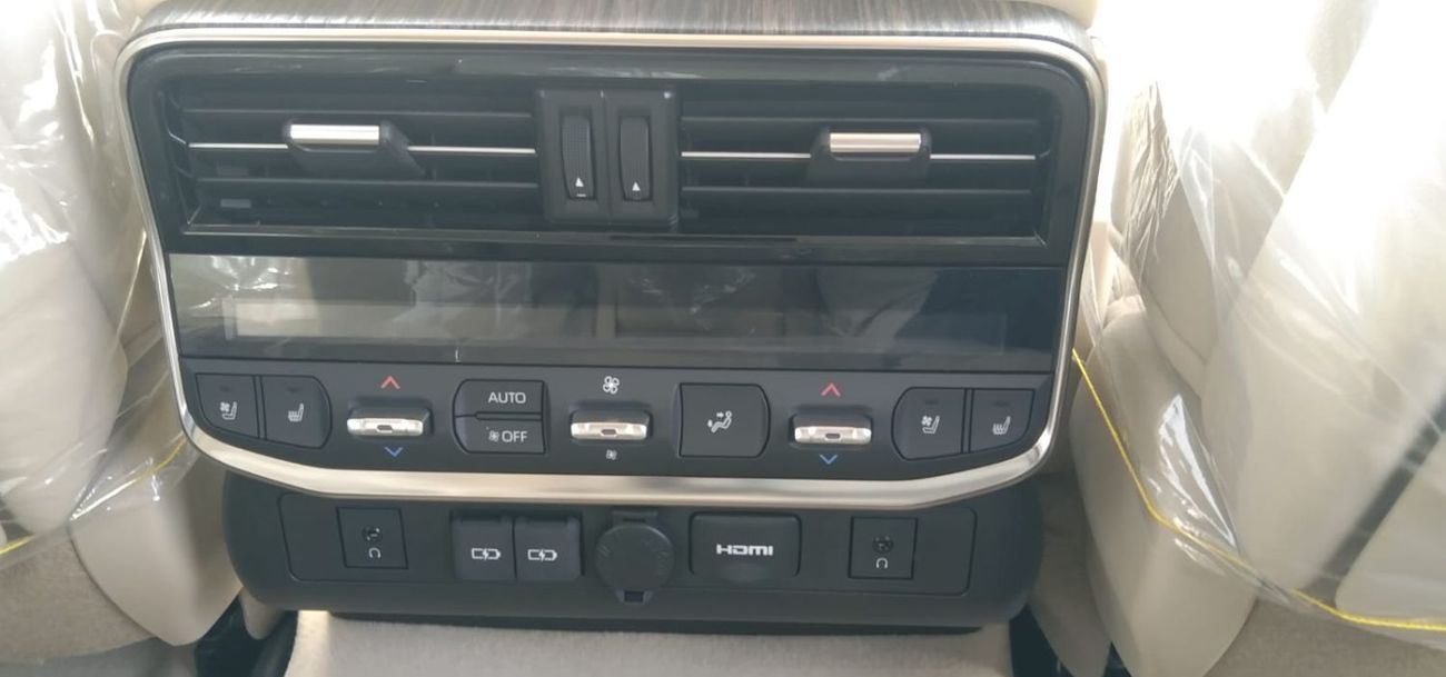 تويوتا لاند كروزر Rhd zx petrol Auto Right-Hand drive Brand-new full options