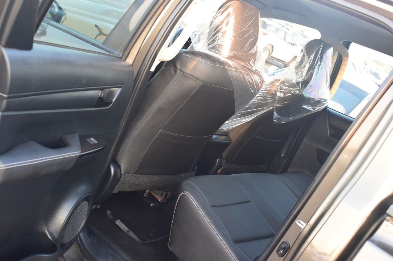 Toyota Hilux GLX 2.8L A/T