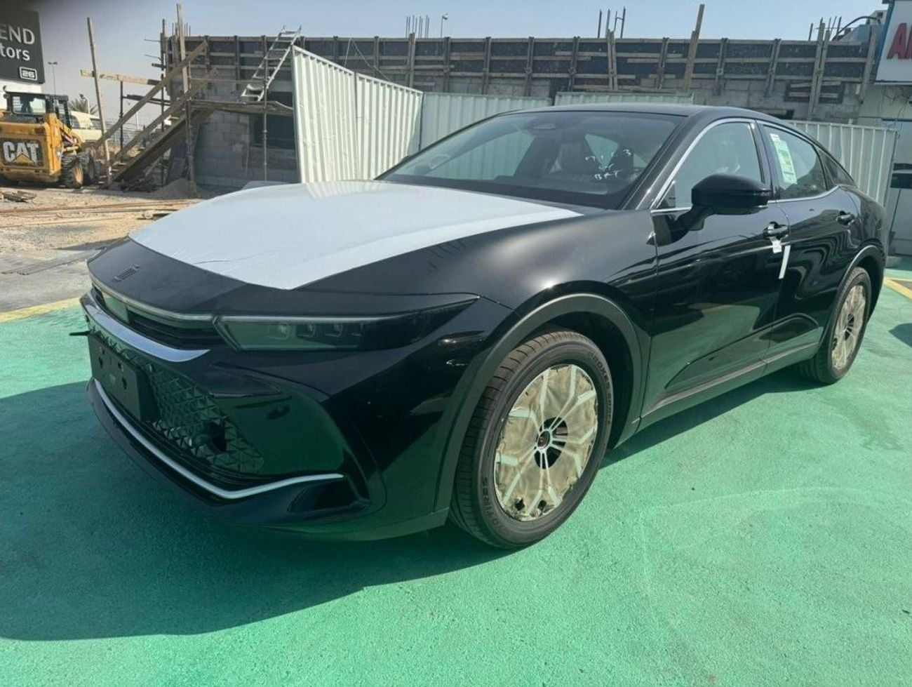 Toyota Crown TOYOTA CROWN 2.5L HYBRID FULL OPTION 2026 GCC FULL OPTION GCC SPECS