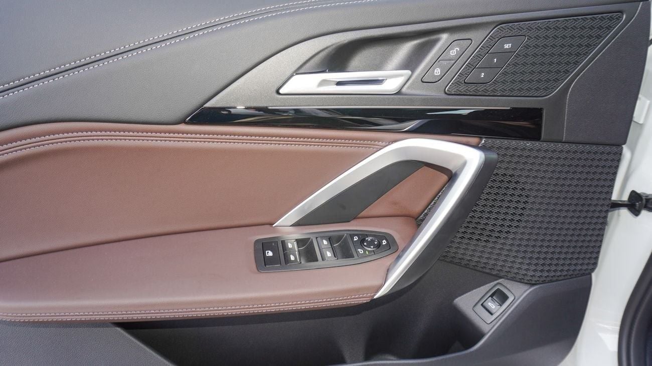 بي أم دبليو iX1 EDrive 25L