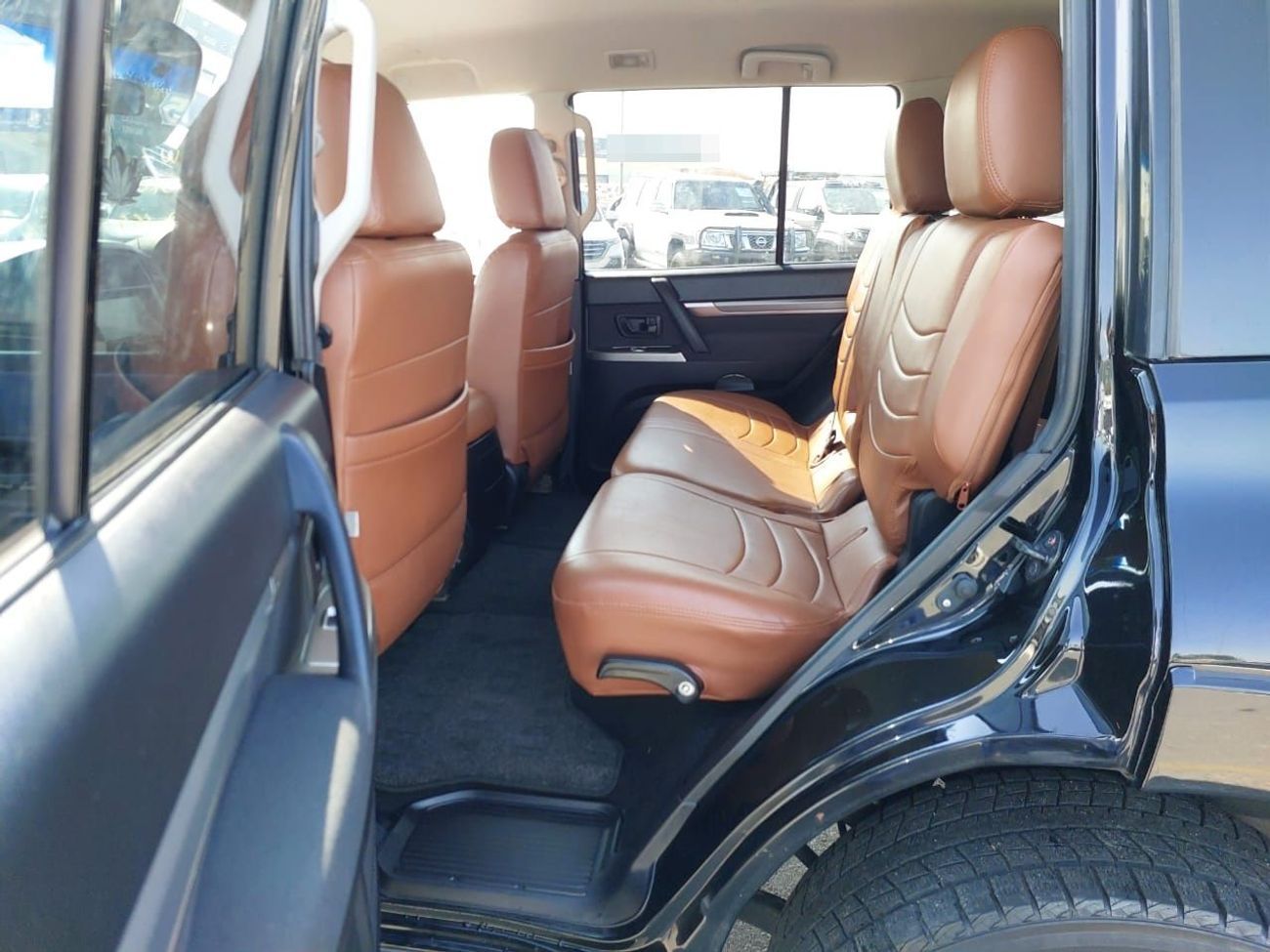 Mitsubishi Pajero MITSUBISHI PAJERO SUV RHD 2012 MODEL 3.2 L DIESEL AUTOMATIC(PM01015)