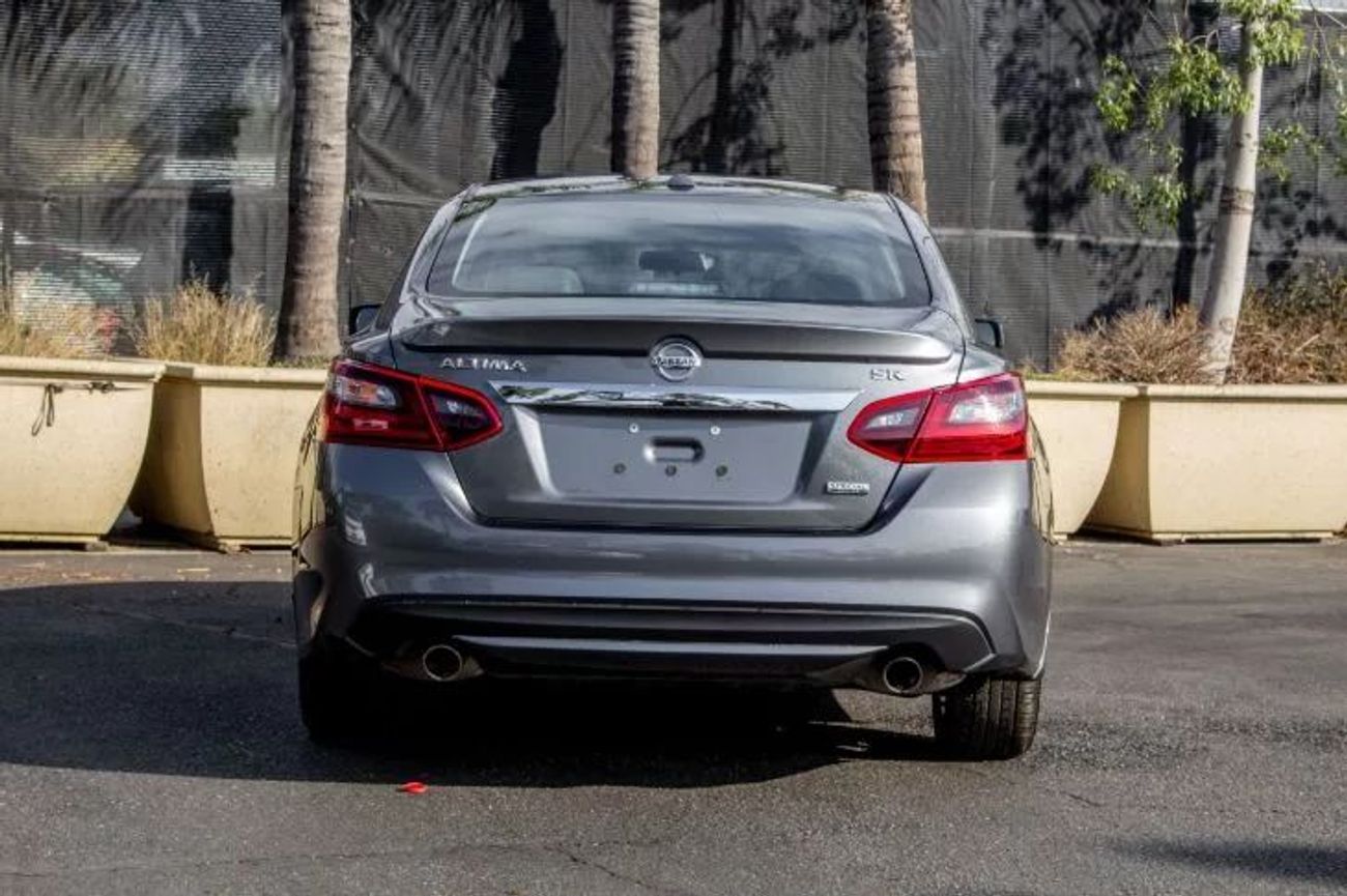 Nissan Altima SR sports