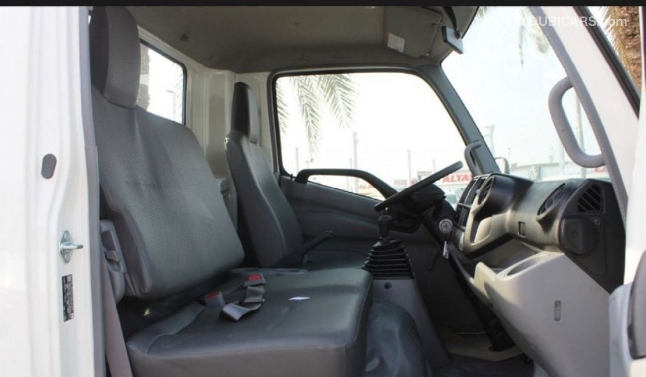 هينو 300 2023 Hino 712 4Tons Diesel Manual