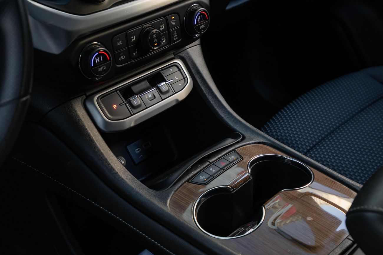 GMC Acadia Acadia | 2,057 P.M | 0% Downpayment | Agency Warranty + Service Contract!