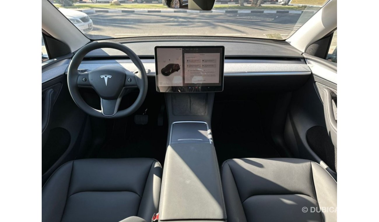 Tesla Model Y TESLA MODEL Y 2024