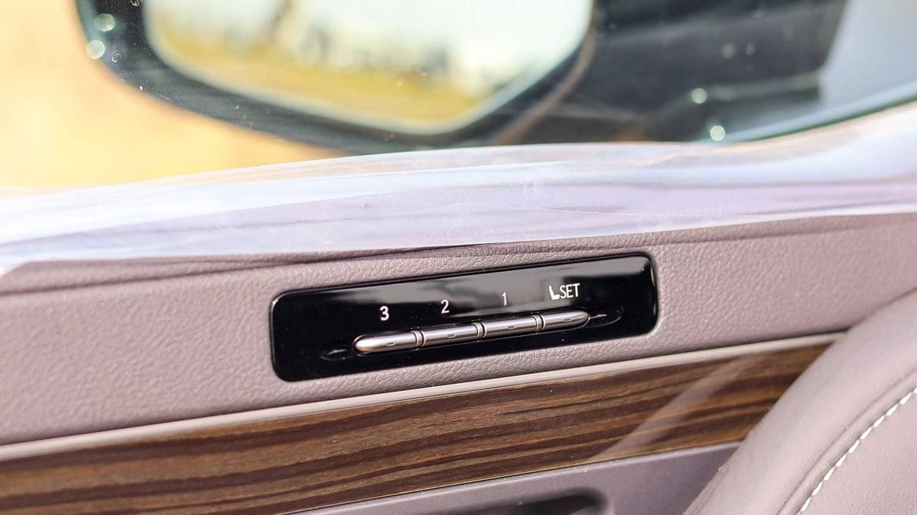 Lexus LX 700h URBAN 3.5L HYBRID A/T // 2025 // FULL OPTION WITH RADAR , HEAD UP DISPLAY , MARK LEVINSON // SPECIAL