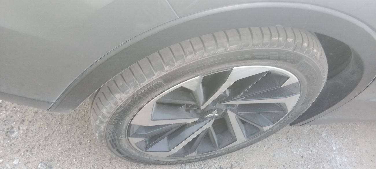 ميتسوبيشي آوتلاندر PREMIUM 2.5 | بدون دفعة مقدمة | اختبار القيادة في المنزل