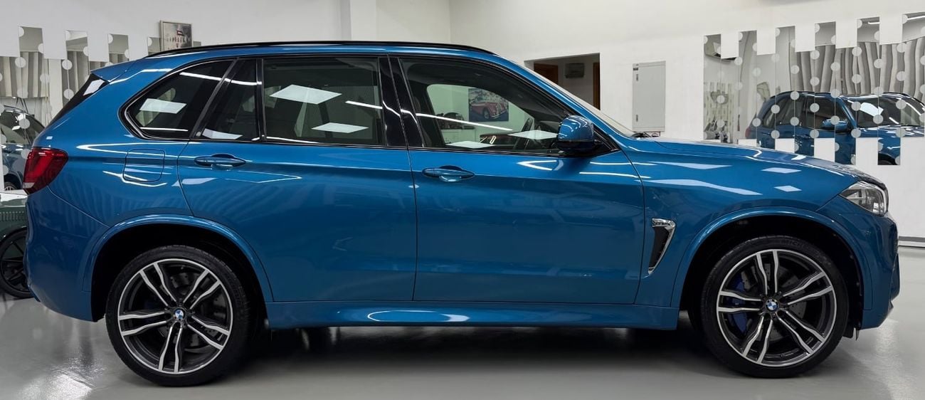 BMW X5 M GCC .. FSH .. M power .. Original paint .. Top Range