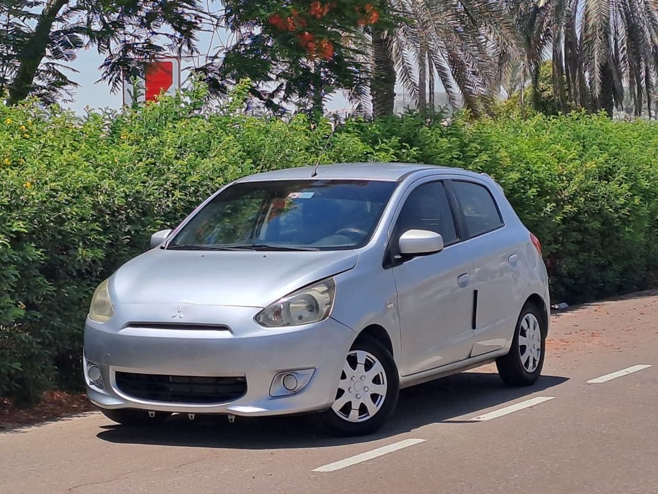 Mitsubishi Mirage GLX Mitsubishi Mirage 2014 GLX | GCC Specs | Well Maintained