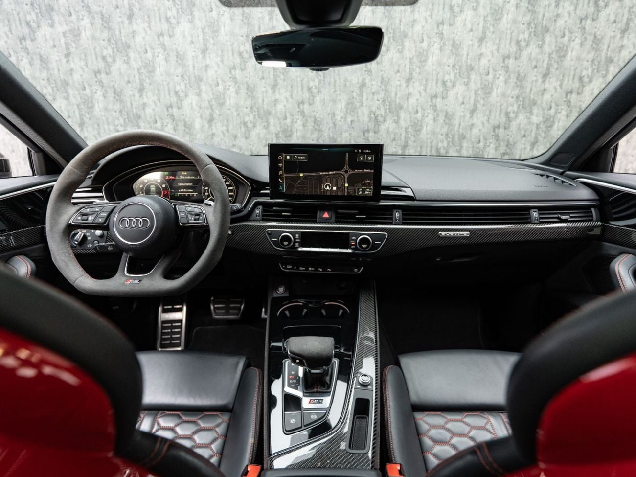 أودي RS4 ستاندارد BUY NOW, PAY 2027 | THE BLACKLINE STANDARD | 2028 Warranty + Service, Low KMs, GCC