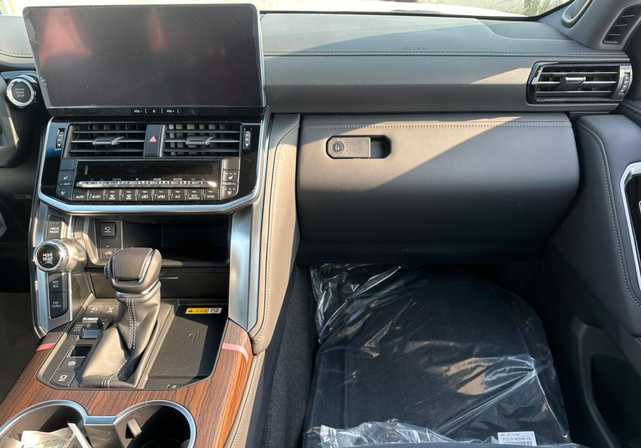 Toyota Land Cruiser VX 3.5L FULL WITH RADAR AND JBL