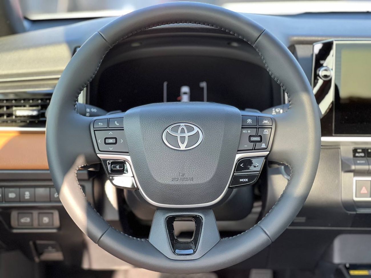 Toyota Camry GLE 2.5L PTR A/T // 2025 // FULL WITH RADAR , COOLING SEATS , PANORAMIC ROOF // SPECIAL OFFER // BY