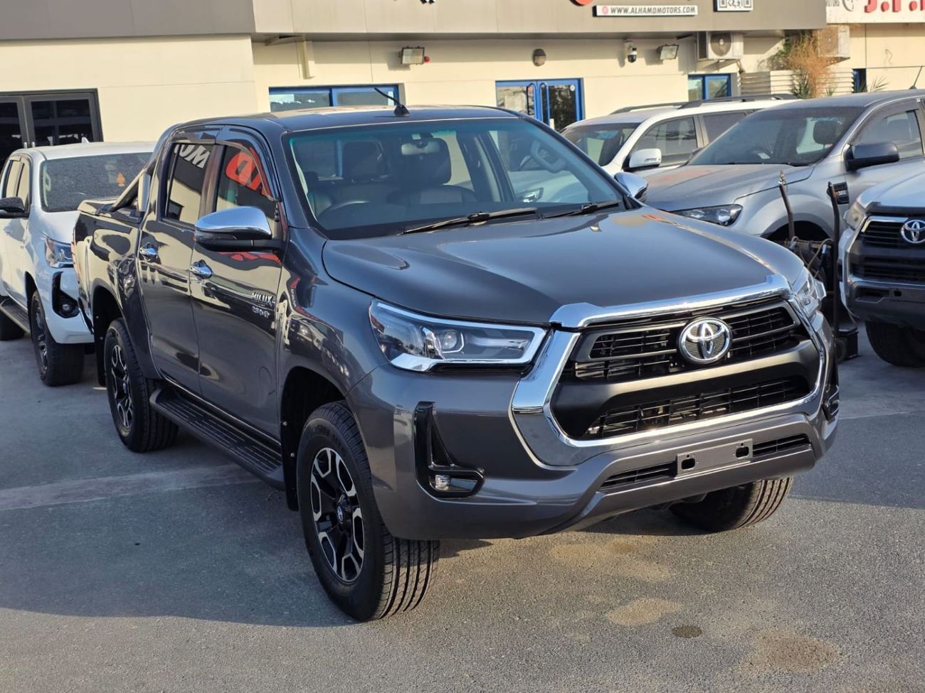 تويوتا هيلوكس diesel 2.8 liter right hand drive only for export available