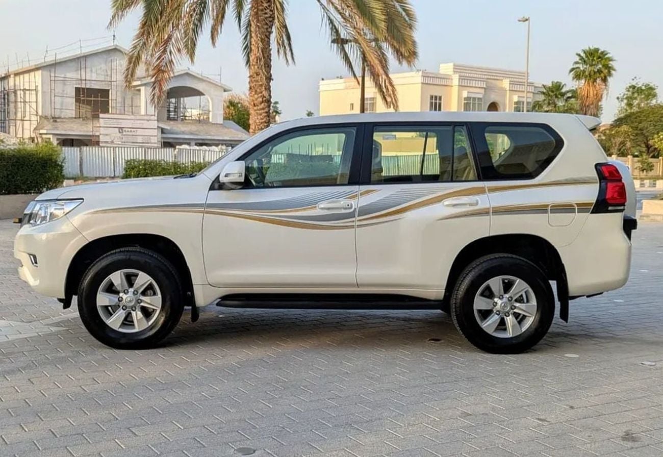 Toyota Prado Toyota prado 2022MODEL TXL 2.7L v4 petrol Engine Colour White Transmission Automatic Interior.Begie