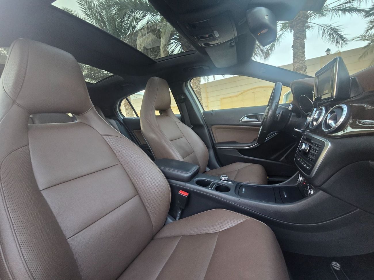 Mercedes Benz GLA250 STD