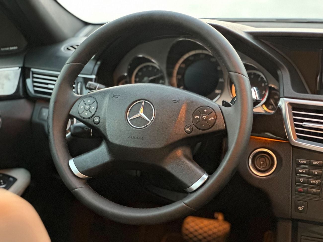 مرسيدس بنز E 350 4MATIC (NON GCC)