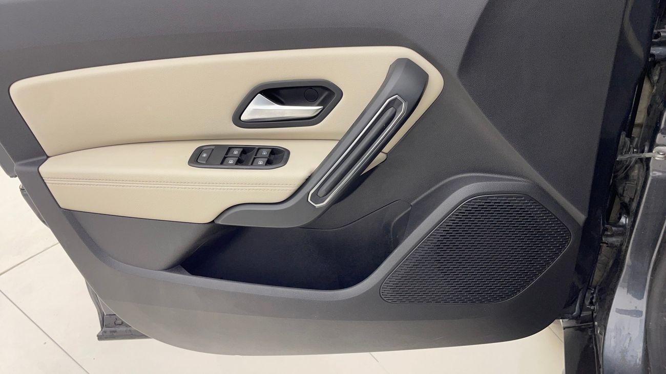 Renault Duster LE 1.6 | Zero Down Payment | Home Test Drive