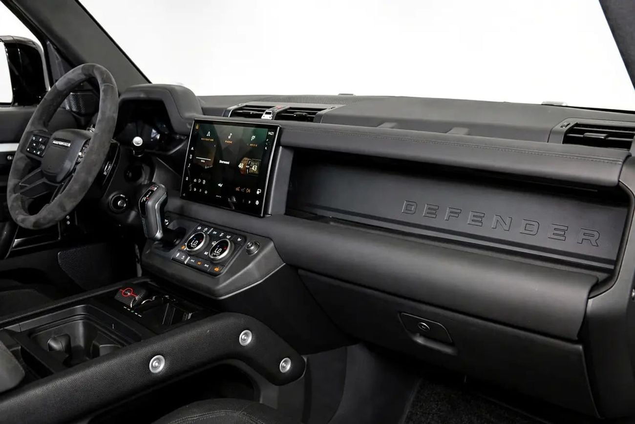 لاند روفر ديفندر 110P525 V8 WARRANTY SERVICE CONTRACT FROM ALTAYER MOTORS