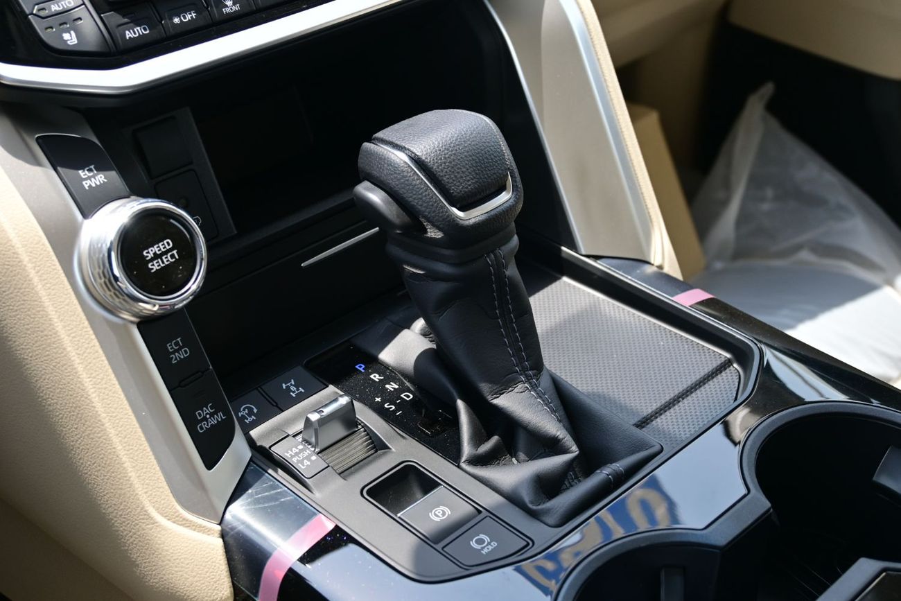 Toyota Land Cruiser GXR 4.0L Toyota Land Cruiser GX-R 4.0L V6 Petrol, 4WD