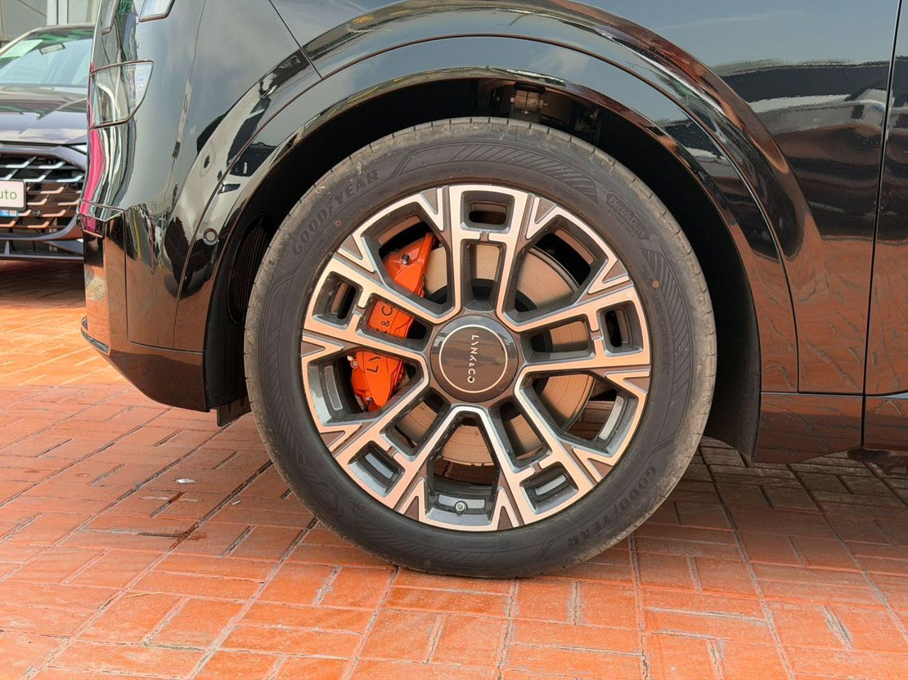 لينك أند كو 900