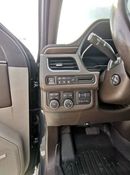 Chevrolet Suburban Chevrolet Z71 Suburban - 2022 - Grey