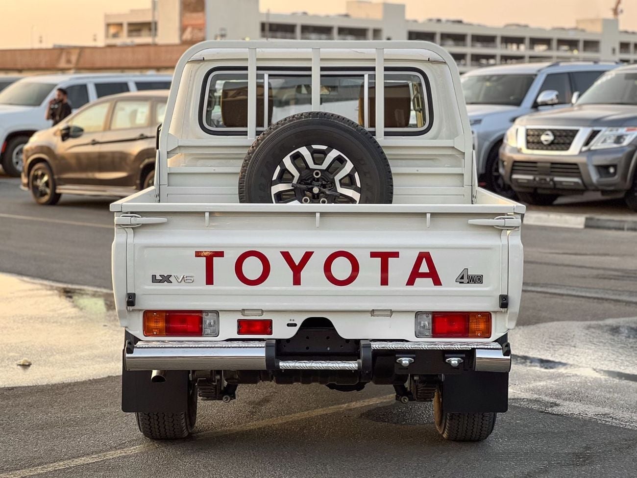 تويوتا لاند كروزر بيك آب 2026 Toyota Land Cruiser LC79 Double Cab LX-Z AT تويوتا لاند كروزر LC79 موديل 2026، كابينة مزدوجة LX-Z، ناقل حركة أوتوماتيكي - للتصدير فقط