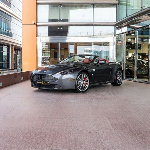 Aston Martin Vantage S 2016 Aston Martin Vantage ( CONVERTIBLE ) DONE ONLY 500KM