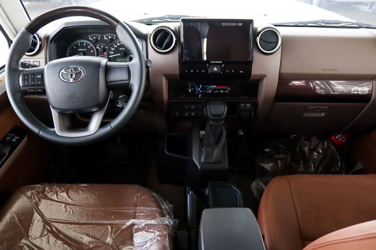 Toyota Land Cruiser 2025 LAND CRUISER GRJ 71 4.0 V6 AT FULL  **EXPORT ONLY**التصدير فقط خارج الخليج**