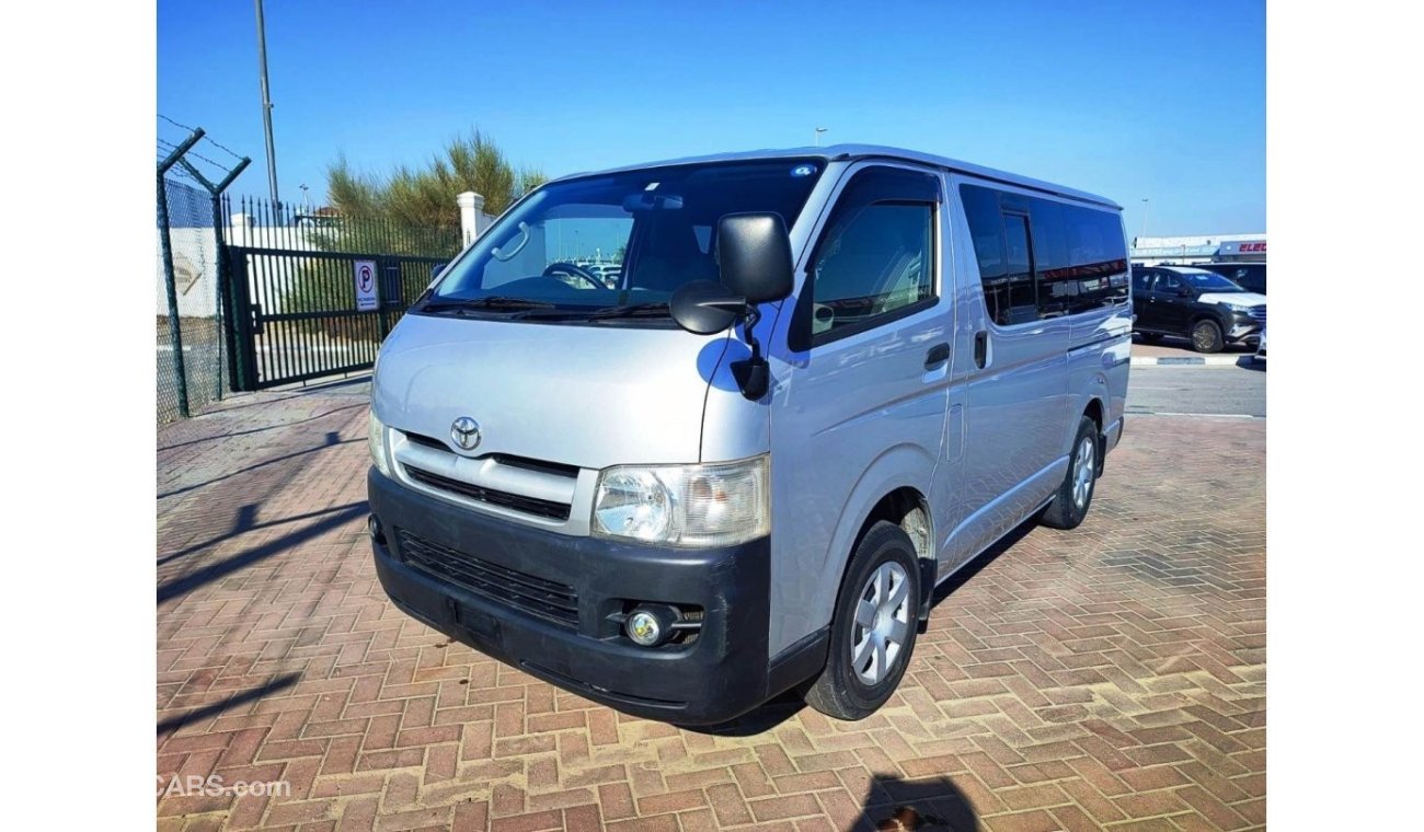 Toyota Hiace KDH205-0017125 || CC2500	|| DIESEL|| RIGHT HAND DRIVE || ONLY FOR EXPORT.