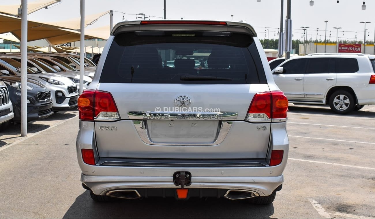 Toyota Land Cruiser GXR V6