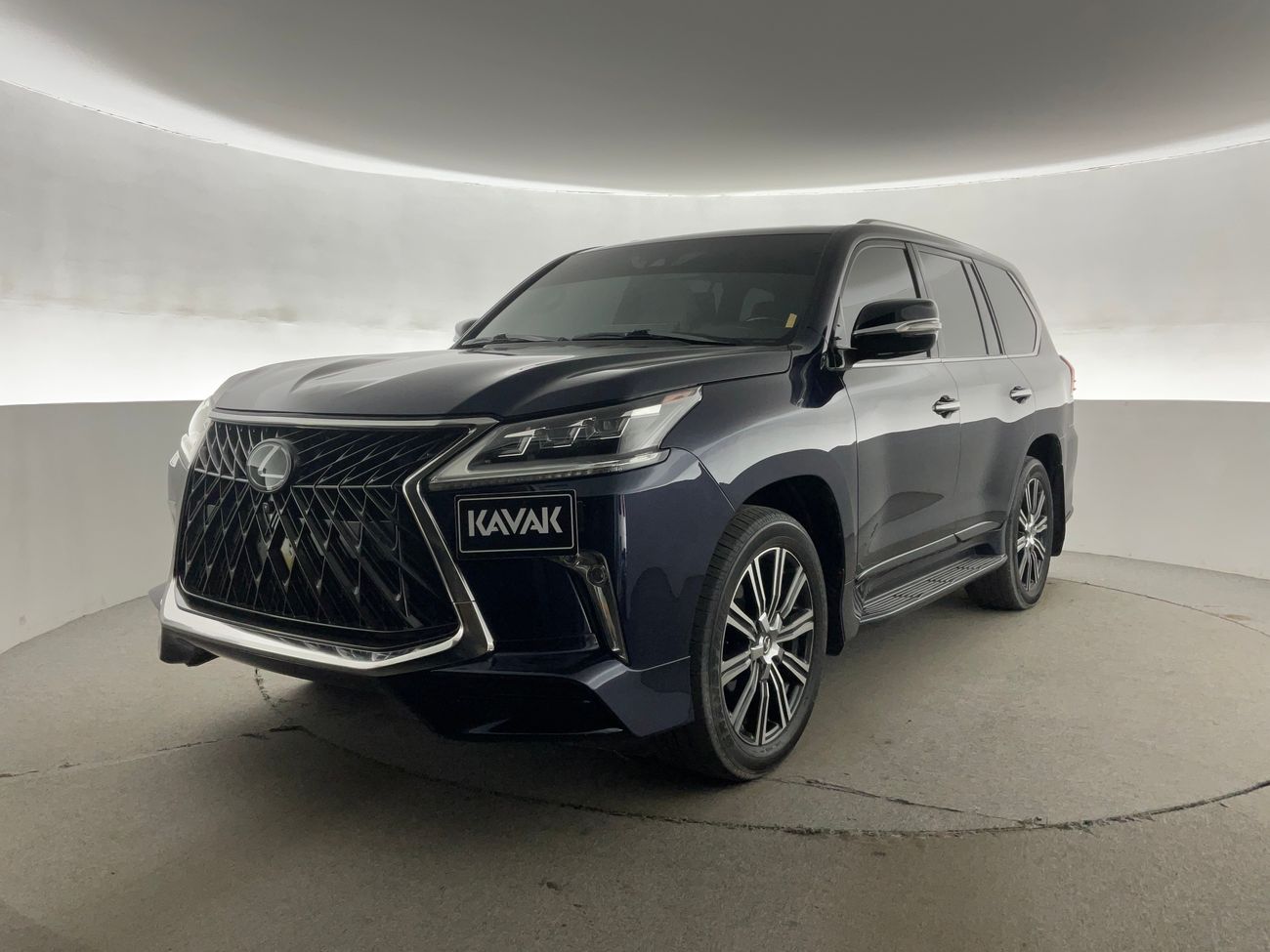 لكزس LX 570 Signature | National Day Celebration | شامل الضمان | 0 ﺪﻔﻋﺓ ﺃﻮﻟﻯ