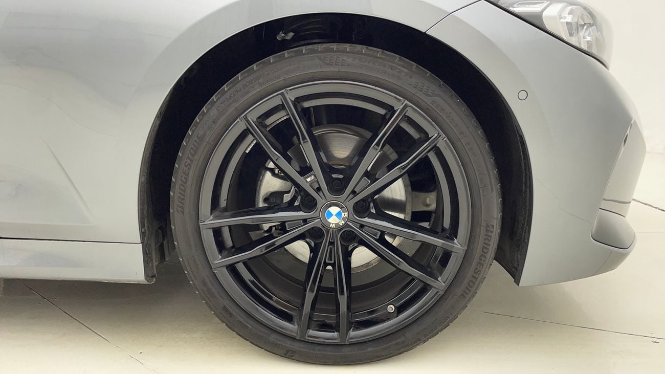 بي أم دبليو 320 M SPORT 2 | بدون دفعة مقدمة | اختبار القيادة في المنزل