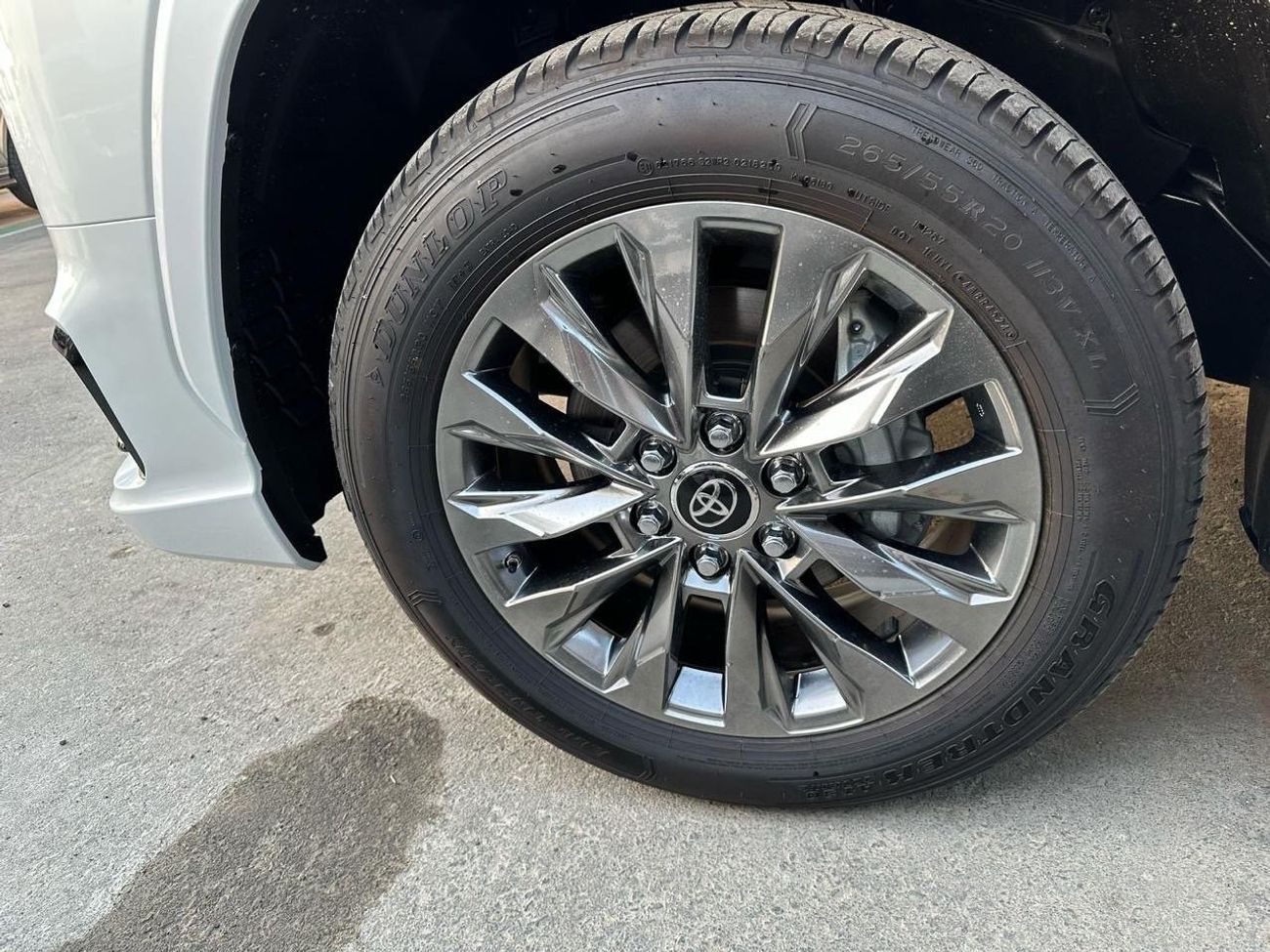 Toyota Land Cruiser VXR 3.5L