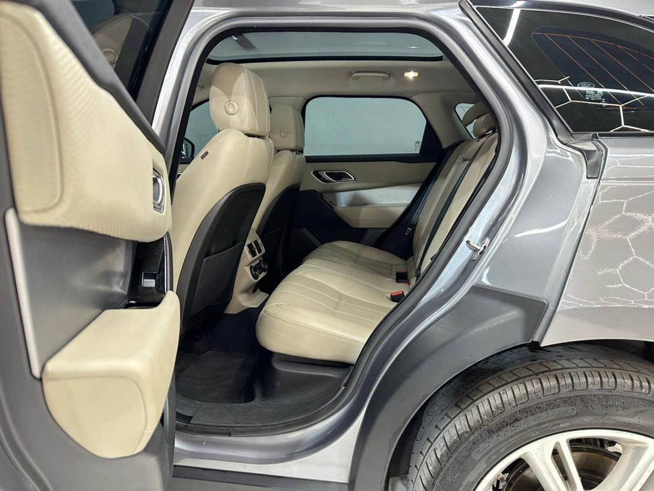 لاند روفر رينج روفر فيلار P250 SE 2.0L