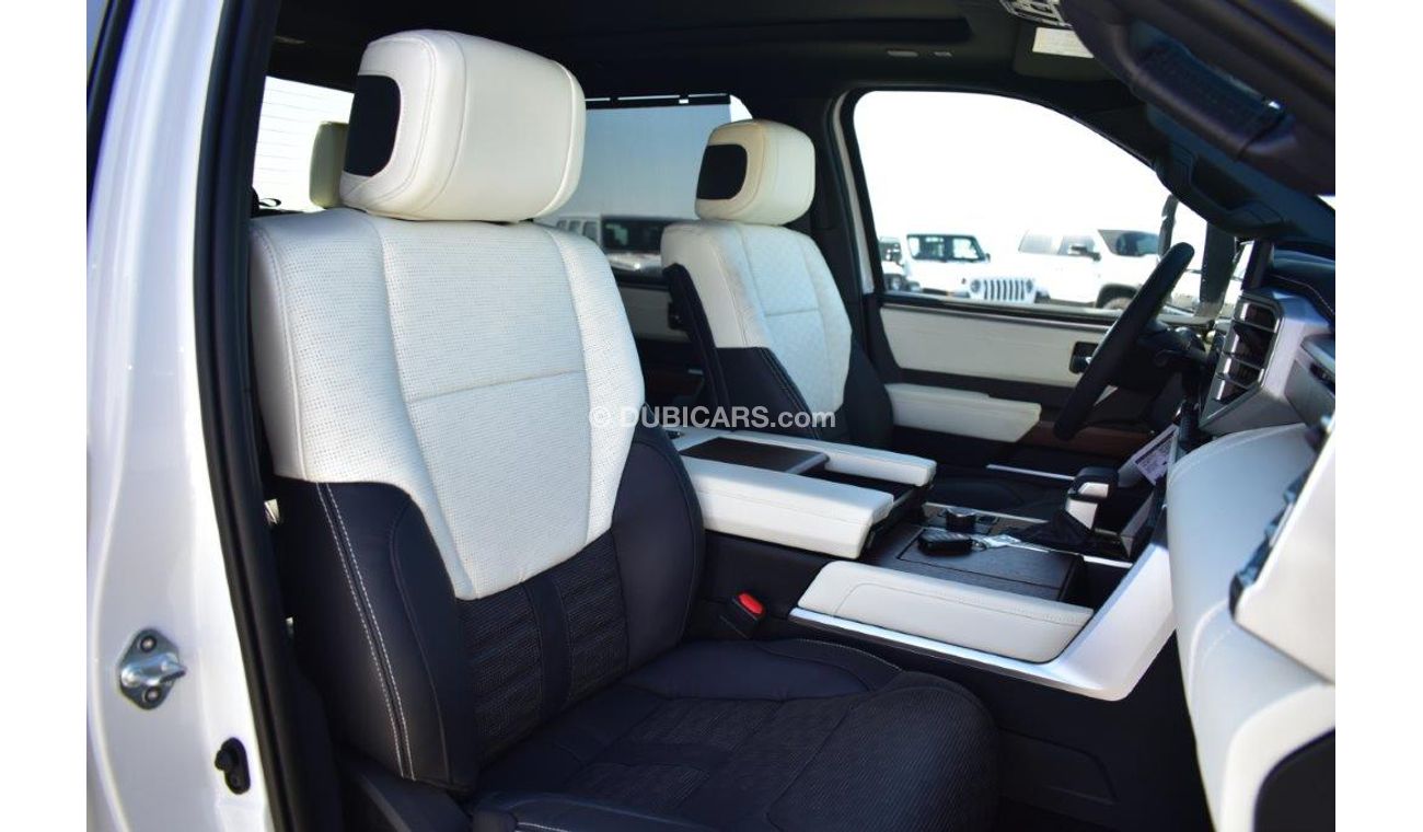 تويوتا تاندرا Crew Max Capstone