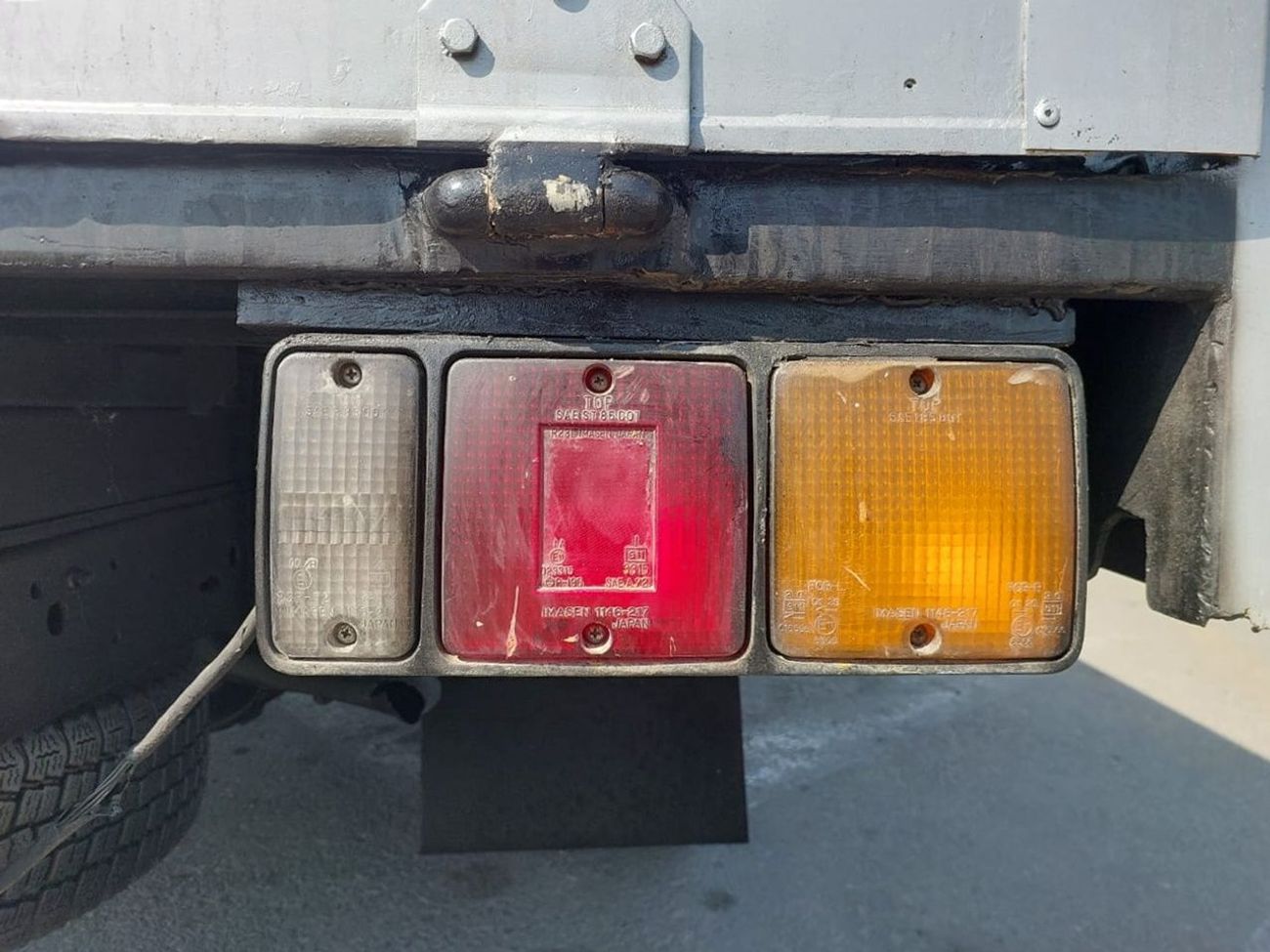 ميتسوبيشي فوسو كانتير MITSUBISHI CANTER TRUCK RHD 1995 MODEL 4.5 L DIESEL MANUAL(PM20240)