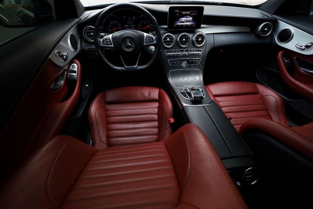 مرسيدس بنز C 200 كوبيه Mercedes-Benz C200 Coupe AMG Pack 2018 GCC under Warranty with Flexible Down-Payment.