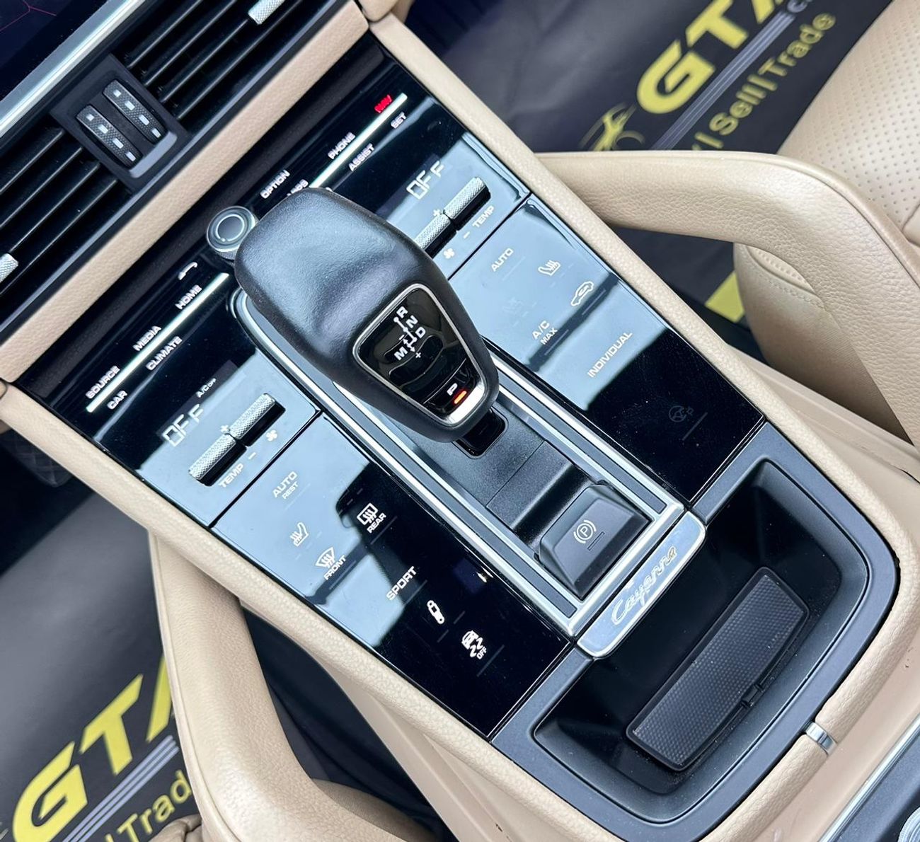 Porsche Cayenne Std 3.0L (335 HP) 2022 Porsche Cayenne, 1 Year Unlimited KM Warranty, Excellent Condition