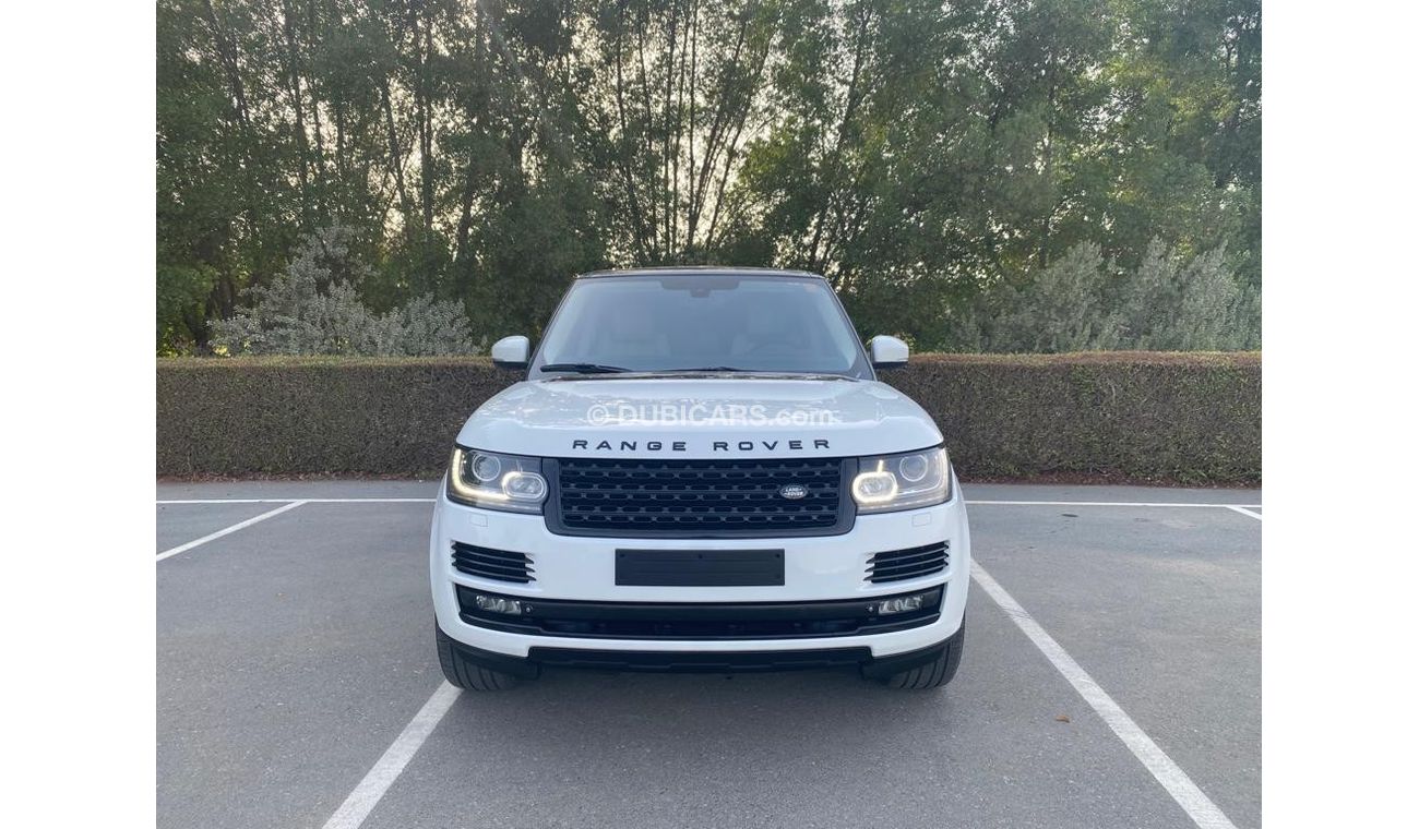 Land Rover Range Rover Range rover Vogue SE V8 2014 GCC Original  paint
