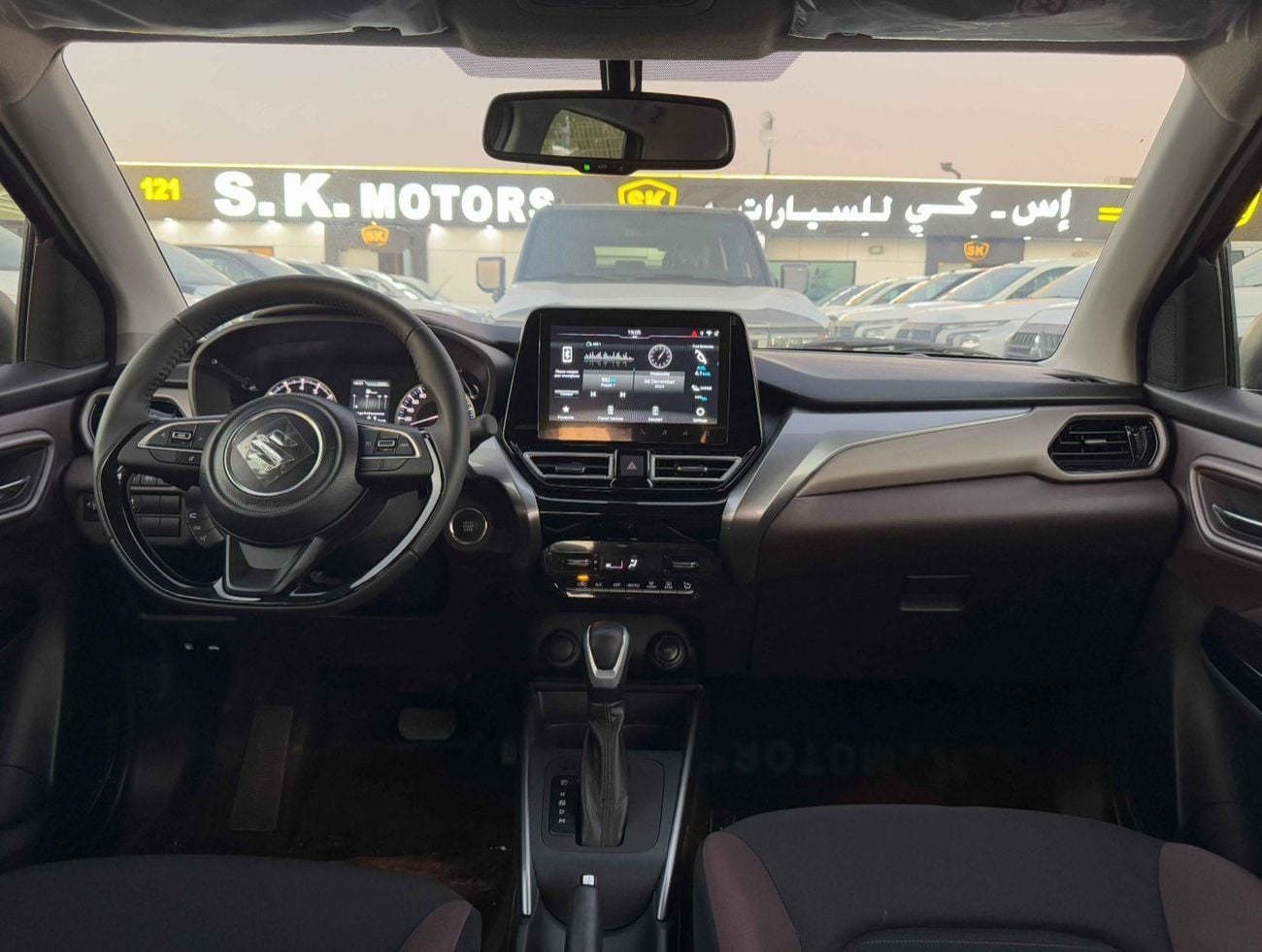 Suzuki Fronx GLX/DUAL TONE / 1.5L V4 HYBRID / DVD WITH 360* CAMERAS / AUTO A/C (CODE # FRHGLX)