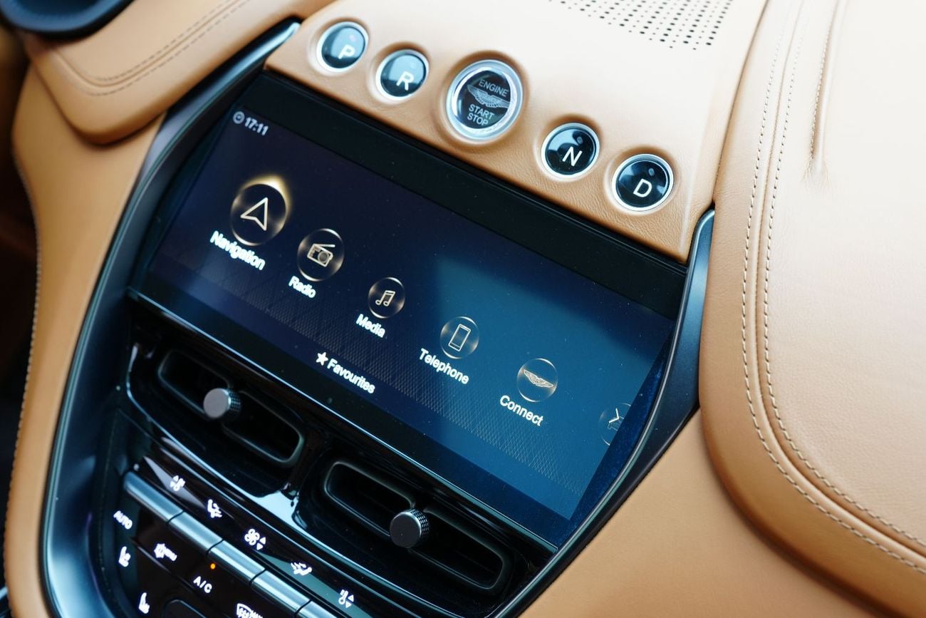 Aston Martin DBX STANDARD 2021 Aston Martin DBX 550, Panoramic Roof, Very Low KM, GCC Specs!!