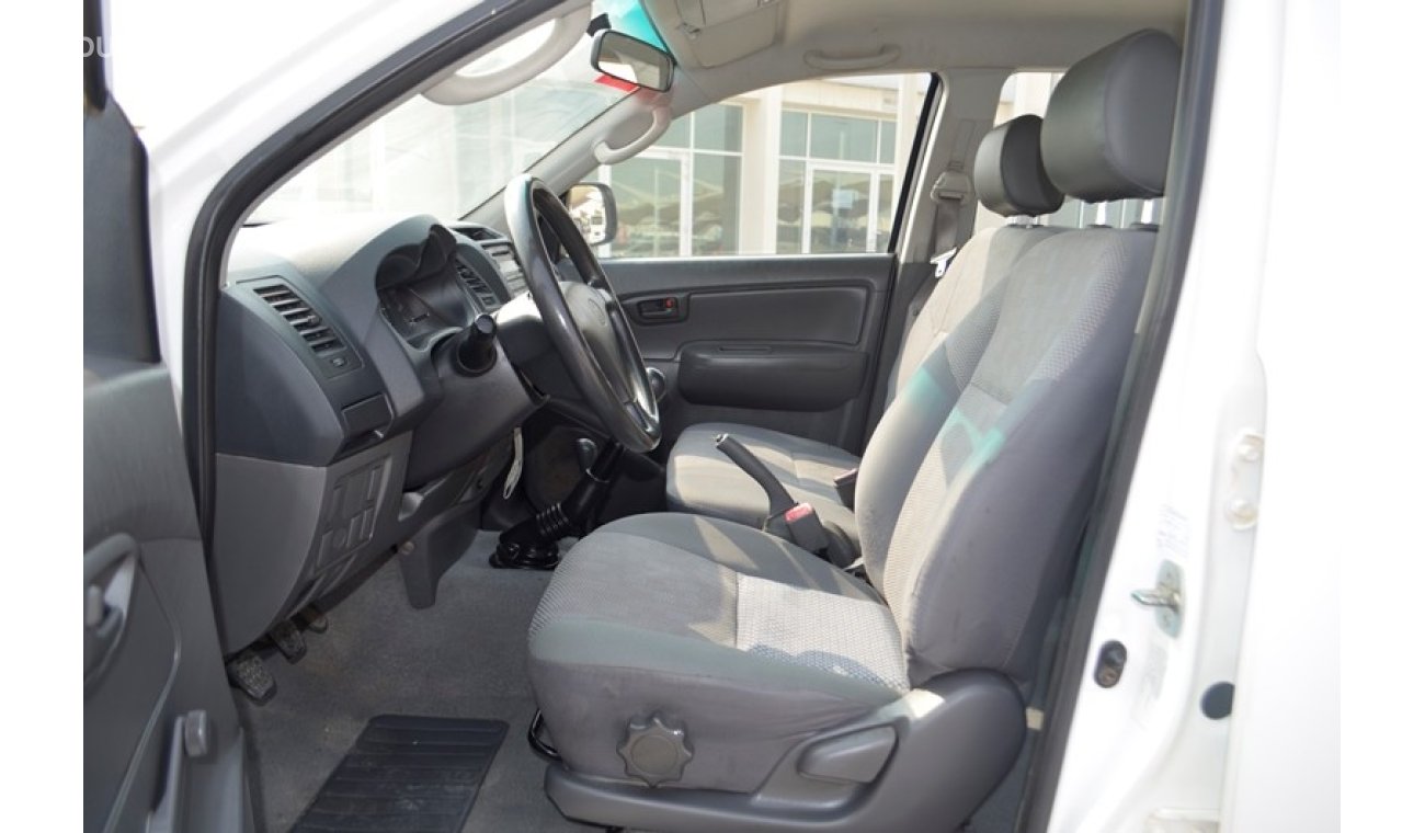 Toyota Hilux 4X4 DOUBLE CABIN