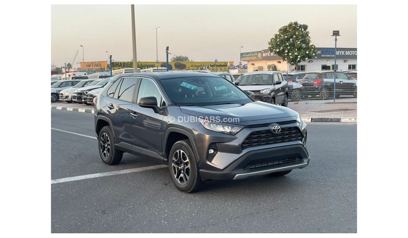 Toyota RAV4 2022 TOYOTA RAV4 LE 4x4 IMPORTED FROM USA VERY CLEAN CAR INSIDE AND OUT SIDE FOR