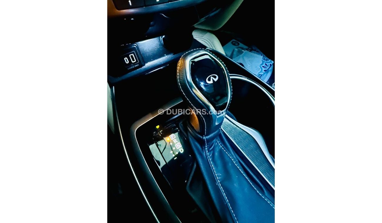 إنفينيتي Q60 لاكس انفينتي Q60 لاكس 2020 وارد امريكي بحالة ممتازة