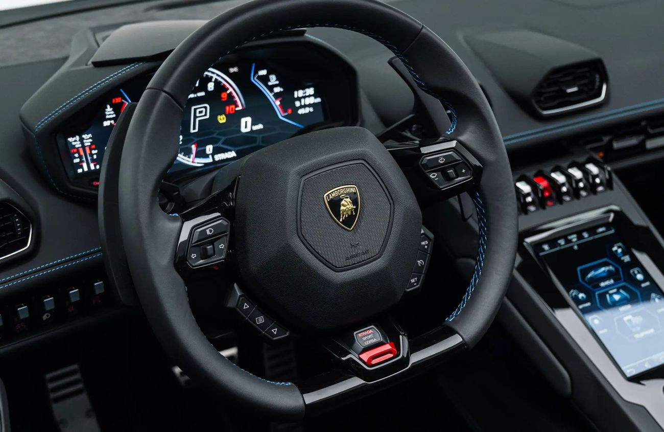 لامبورغيني هوراكان ايفو سبايدر 5.2L V10 Naturally Aspirated Engine