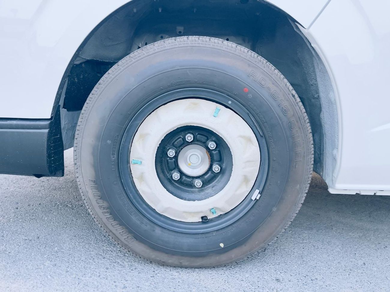 تويوتا هاياس toyota hiace hirgroof cargo glass van