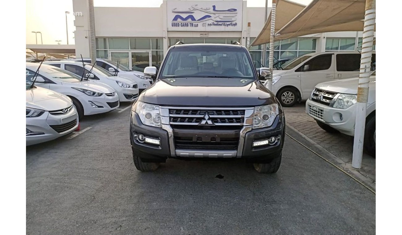Mitsubishi Pajero 3.5 ACCIDENTS FREE - ORIGINAL PAINT- CAR IS IN PERFECT CONDITION INSIDE OUT - 2 KEYS