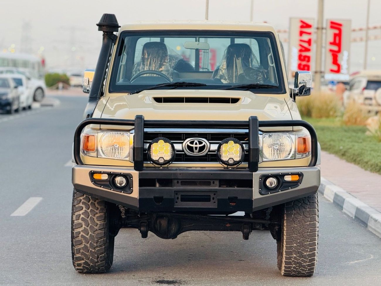 Toyota Land Cruiser Pick Up Toyota Land Cruiser pickup single cabin diesel v8 turbo engine